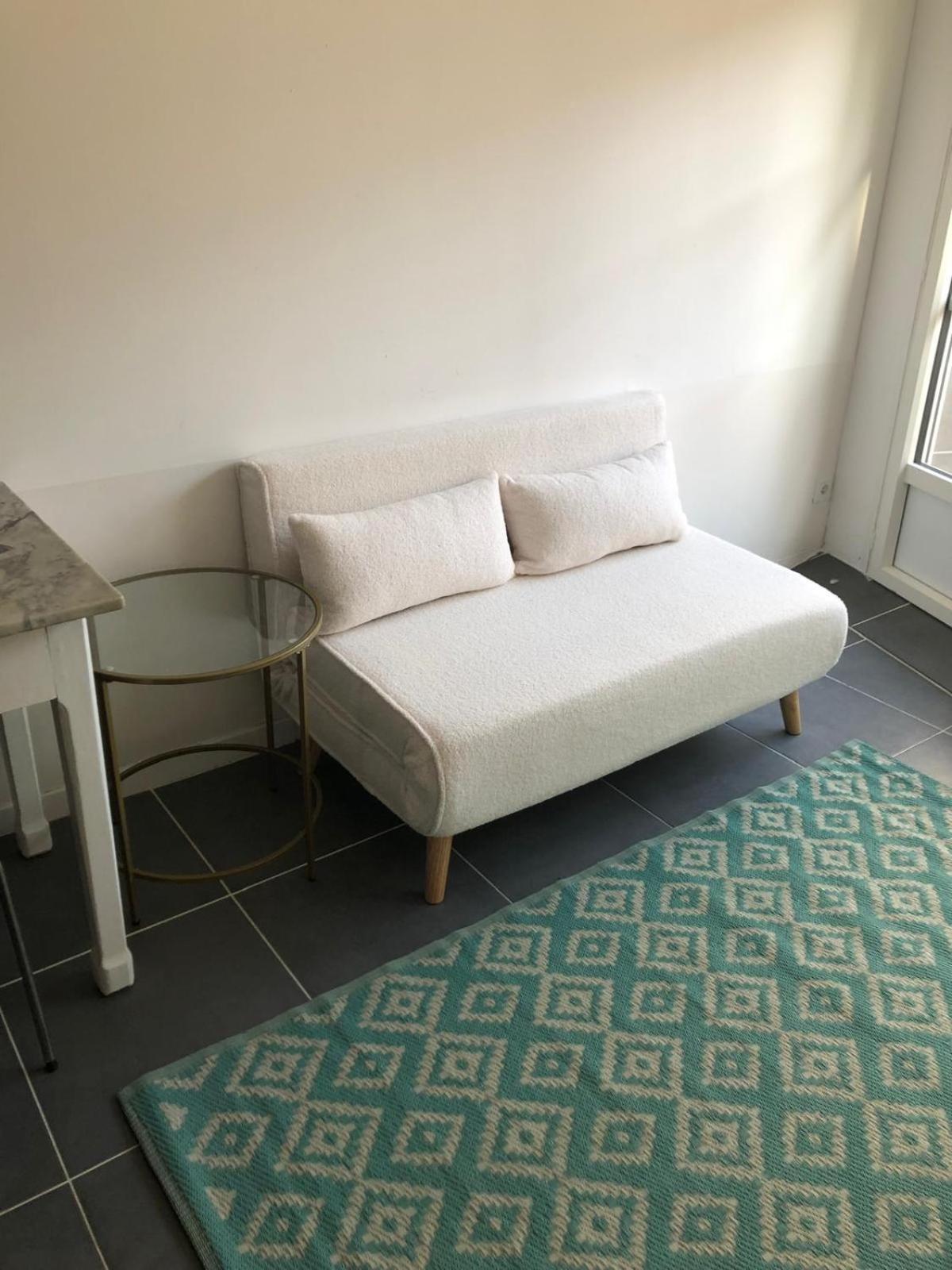 2 Pieces Proche Du Metro Apartment